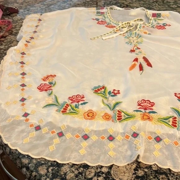 EUC - RARE Johnny Was oversized white embroidered poncho/tunic - Size Large - Picture 15 of 16